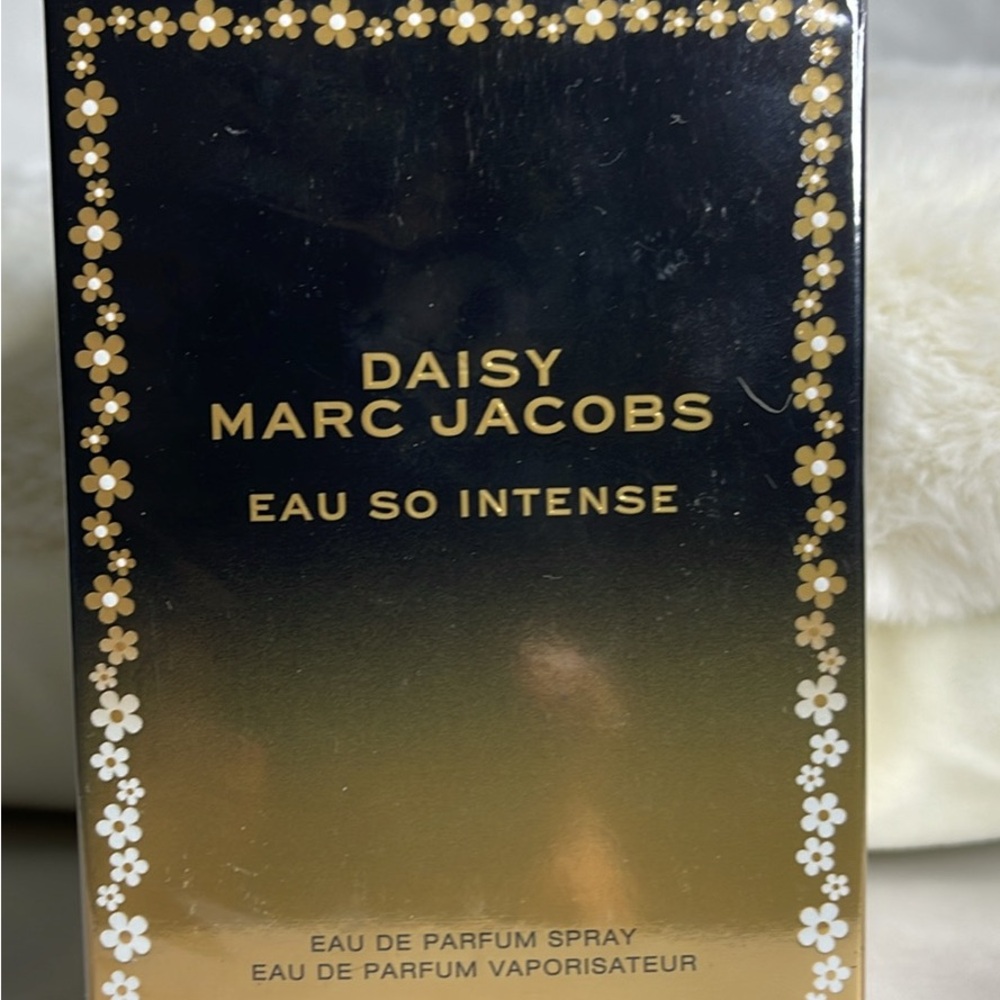 Marc Jacobs Daisy Eau So Intense Perfume - Picture 1 of 4